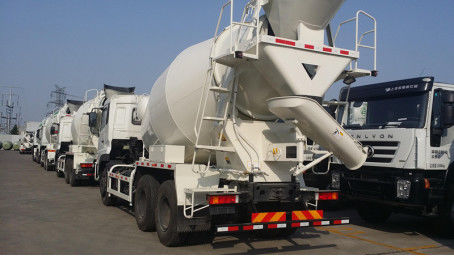 China 8 modo de la impulsión de HP 6×4 del camión 340 del mezclador concreto de Cbm para el hormigón del transporte proveedor