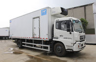 China los 20ft Dongfeng 4x2 refrigeraron el remolque de la caja/el tipo refrigerado del combustible diesel de Van del cargo compañía